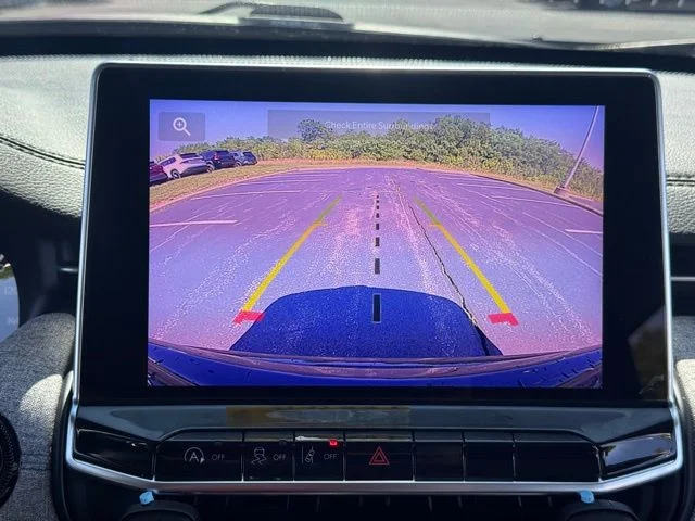 Used 2022 Black Jeep Latitude image 23