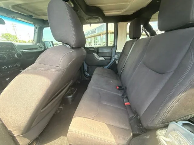 Used 2014 Gray Jeep Unlimited Sport image 21