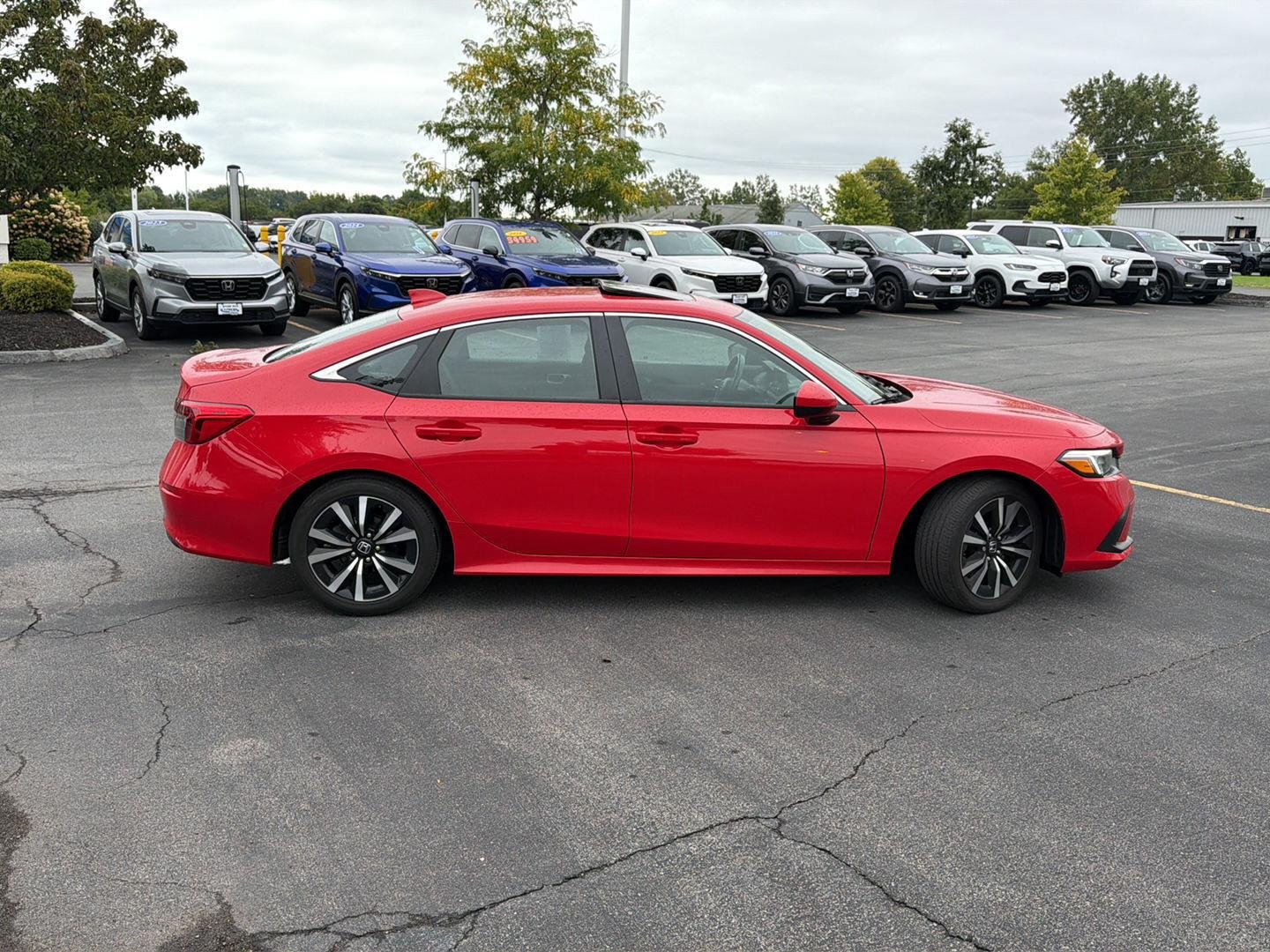 Used 2024 Rallye Red Honda EX image 8