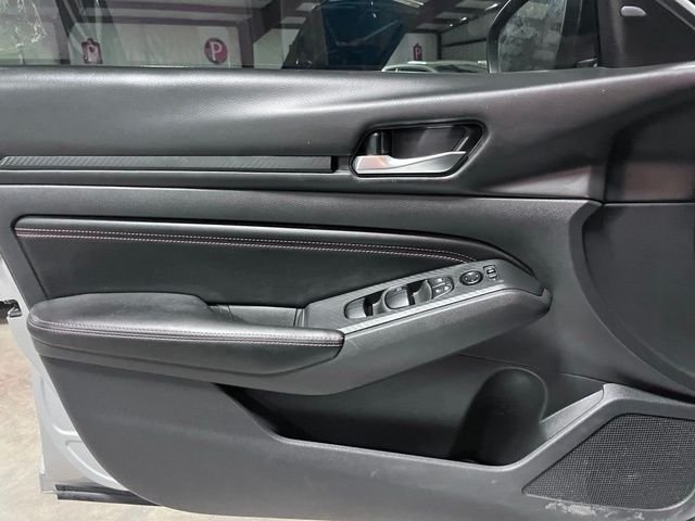 Used 2021 Silver Nissan 2.5 SR image 18