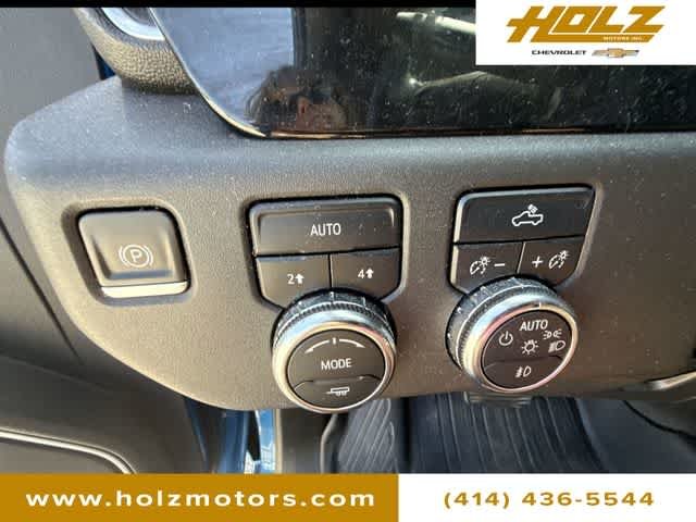 Certified Used 2022 Dynamic Blue Metallic GMC Elevation image 17