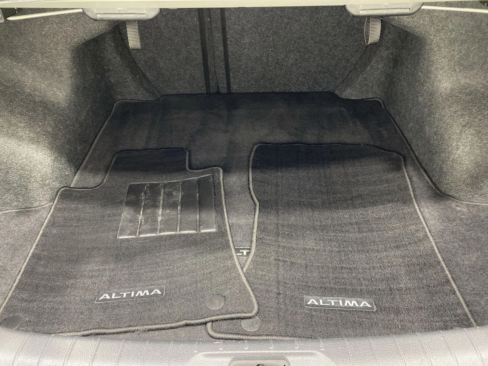 2022 Nissan Altima SV - Photo 22