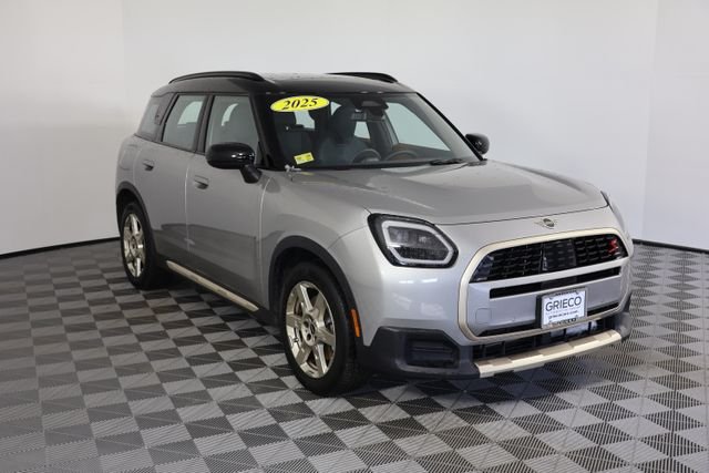 2025 MINI Countryman S ALL4's photo