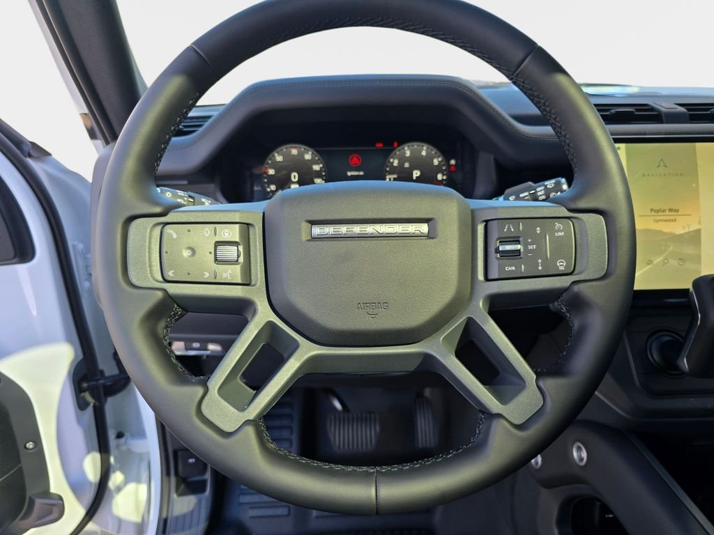 New 2026 Fuji White LAND ROVER X-Dynamic SE image 16