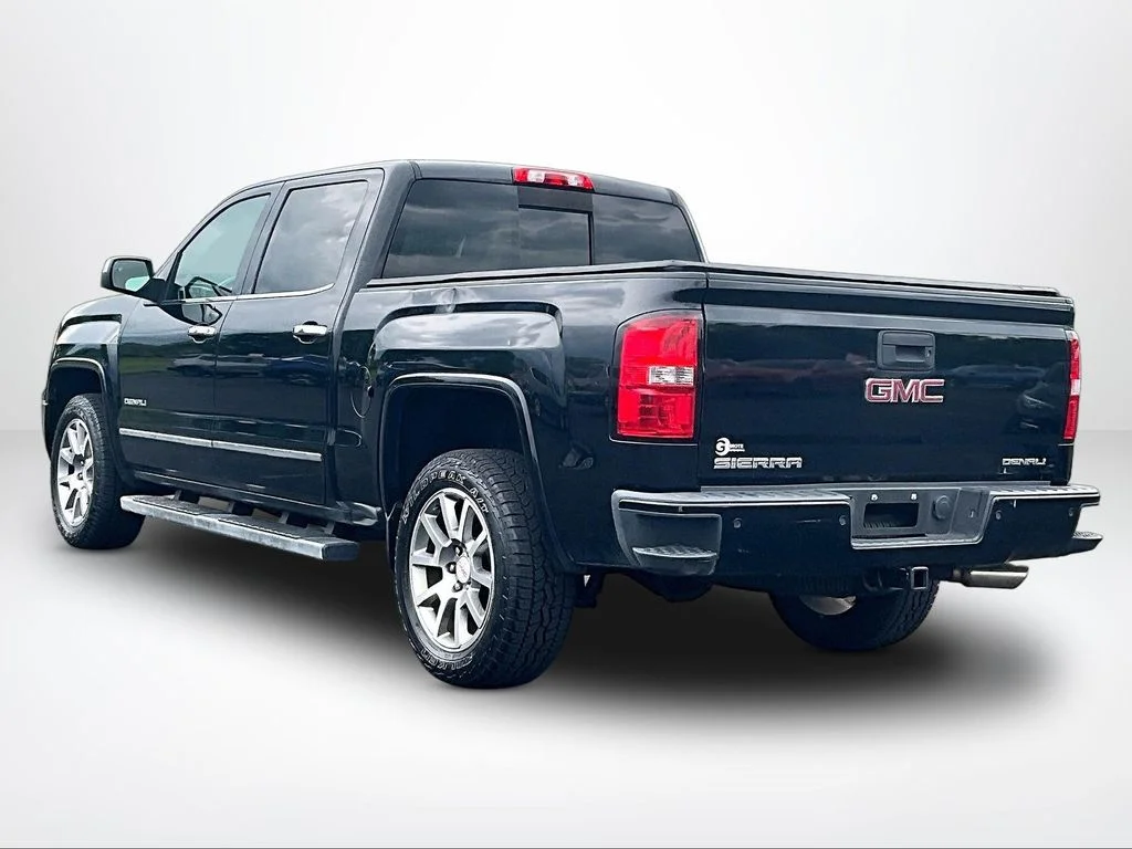 Used 2015 Black GMC Denali image 13