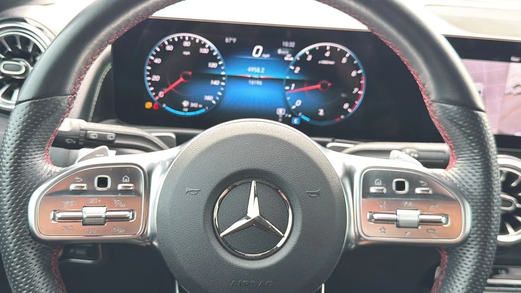 Used 2023  Mercedes-Benz GLB 250 image 27