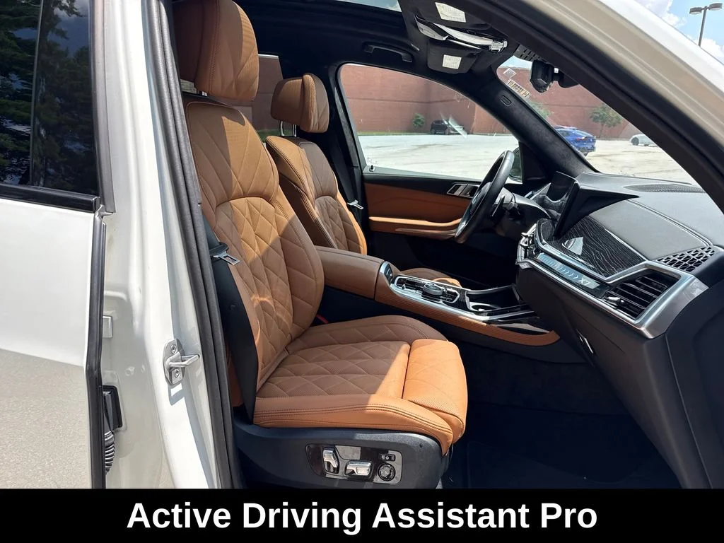 Used 2024 White BMW xDrive40i image 34