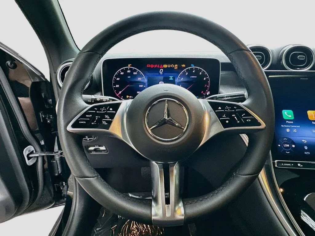 Used 2025 Black Mercedes-Benz GLC 300 image 12