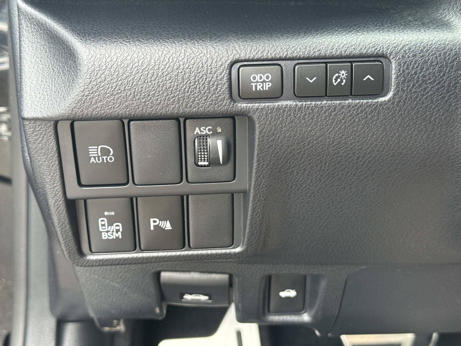 Used 2022 Black Lexus 300 image 22