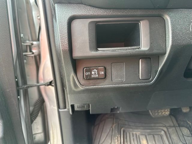 Used 2017 Silver Toyota SR image 19