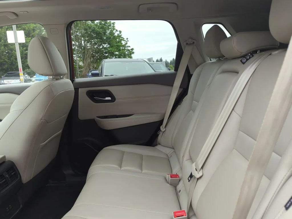 Used 2023 Red Nissan SL image 18