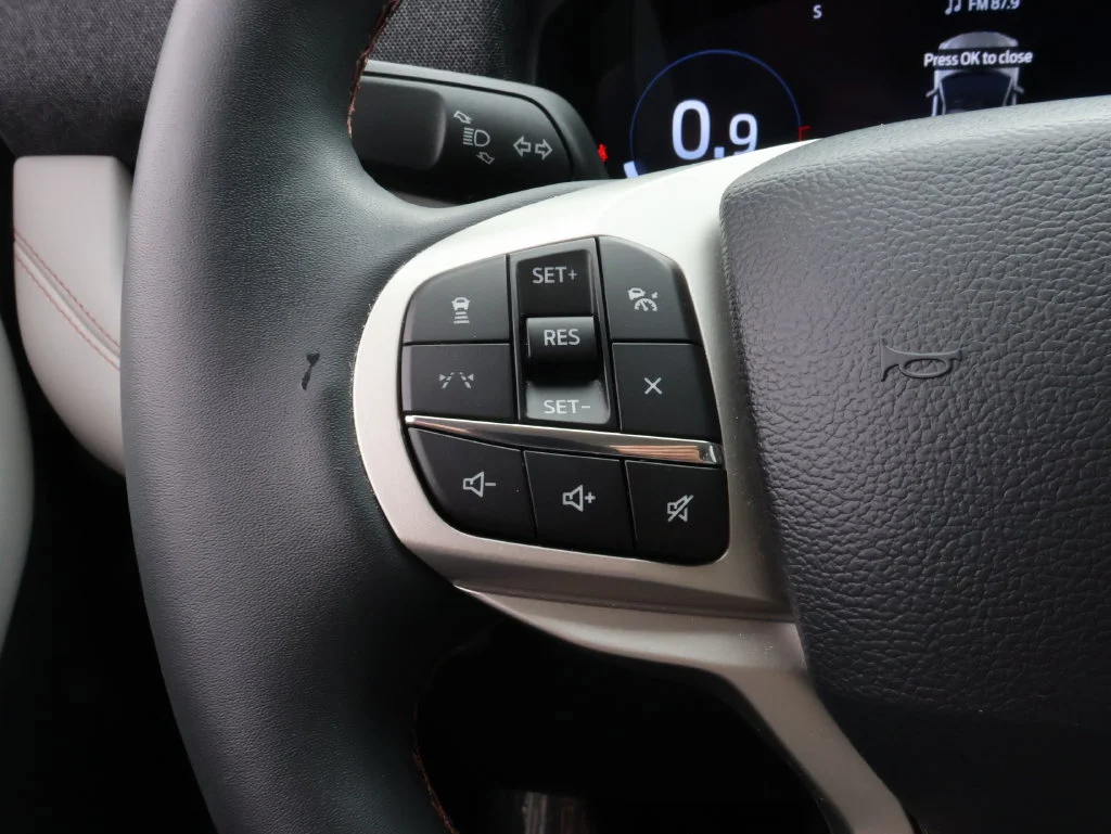 New 2026 Star White Metallic Tri-Coat Ford Active image 27