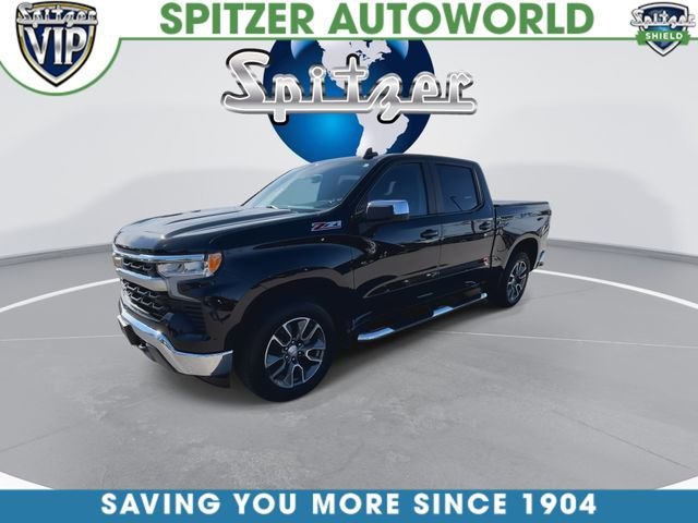 Used 2022 Black Chevrolet LT image 4