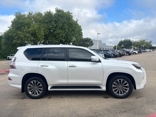 Used 2023 White Lexus 460 Luxury image 4