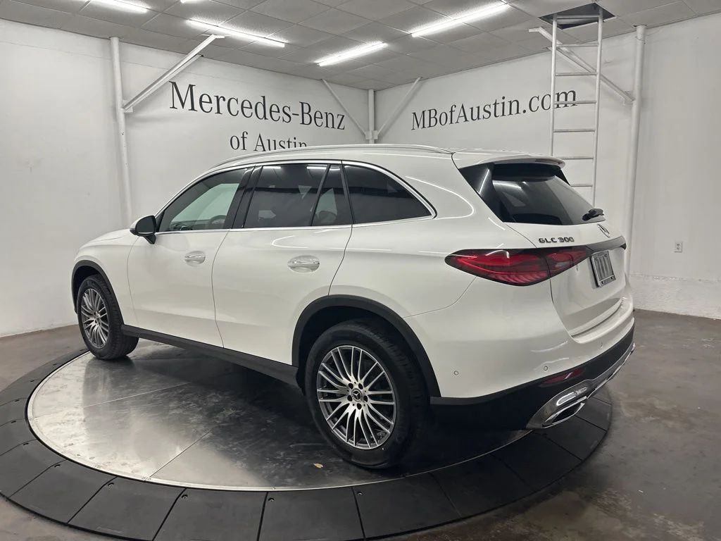 Used 2026 White Mercedes-Benz GLC 300 image 5