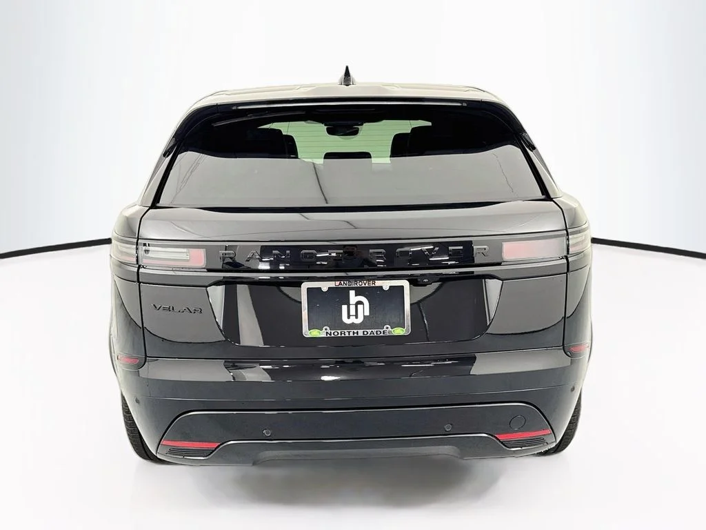 New 2026 Santorini Black Land Rover Belgravia Edition image 6