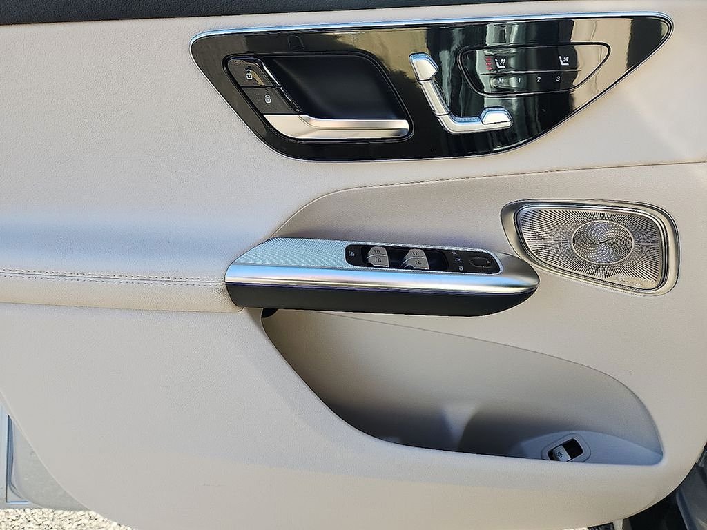 Used 2026 Cirrus Silver Metallic Mercedes-Benz GLC 300 image 8