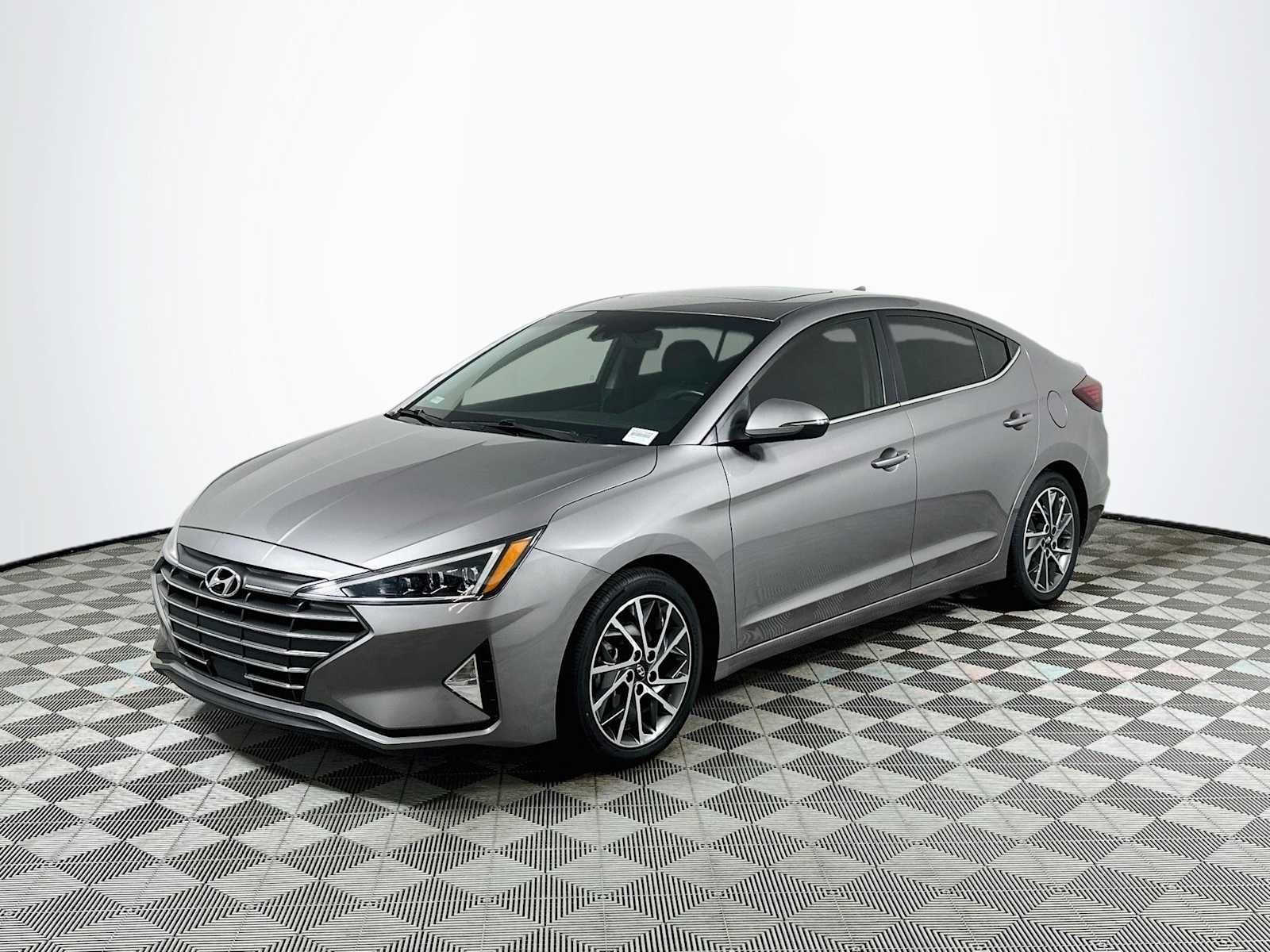 Used 2020 Fluid Metal Hyundai Limited image 3