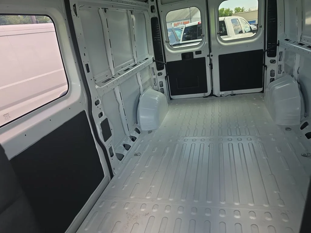 New 2026 Bright White Clear-Coat Exterior Paint RAM High Roof image 17