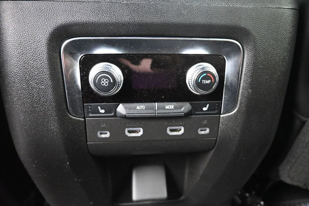 Used 2024 Black GMC Denali Ultimate image 17