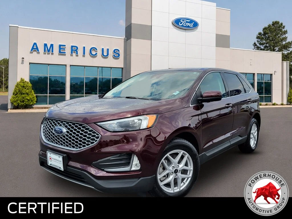 Used 2023 Red Ford SEL image 1