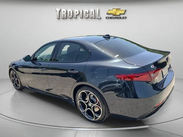 Used 2023 Black Alfa Romeo Veloce image 3