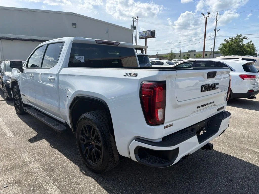 Used 2021 White GMC Elevation image 7
