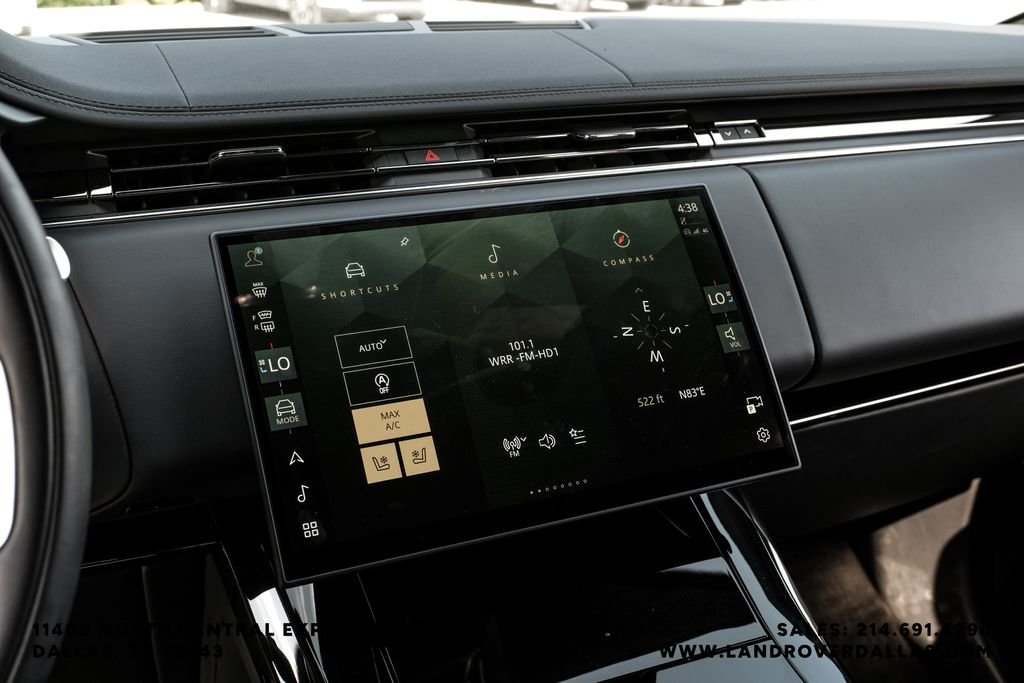 Used 2025 Santorini Black Metallic Land Rover SE image 29