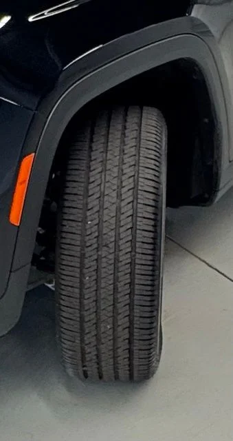 Used 2023 Black Jeep Altitude X image 27