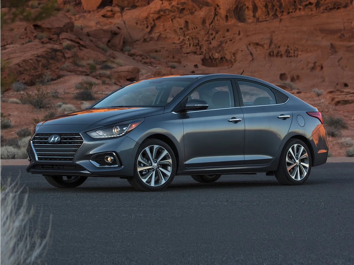 Used 2021 Blue Hyundai SE image 1