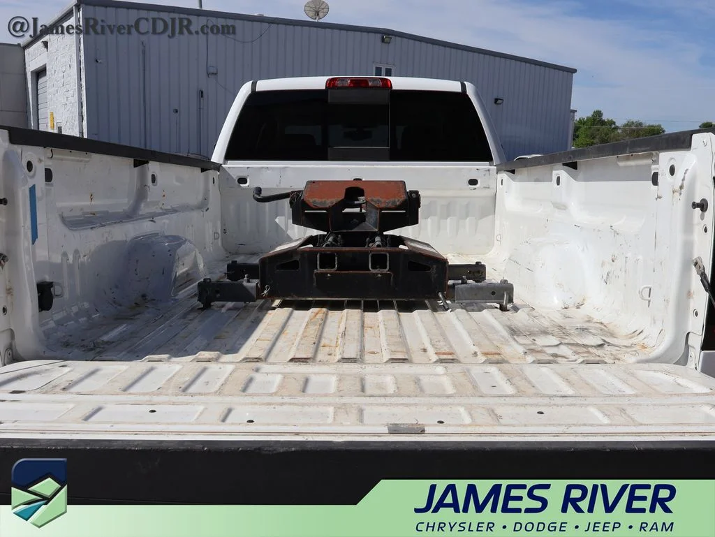 Used 2015 White Chevrolet LTZ image 14