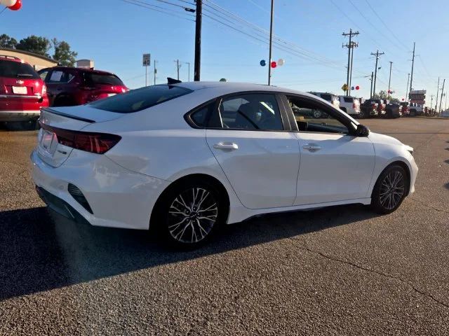 Used 2023 White Kia GT-Line image 14