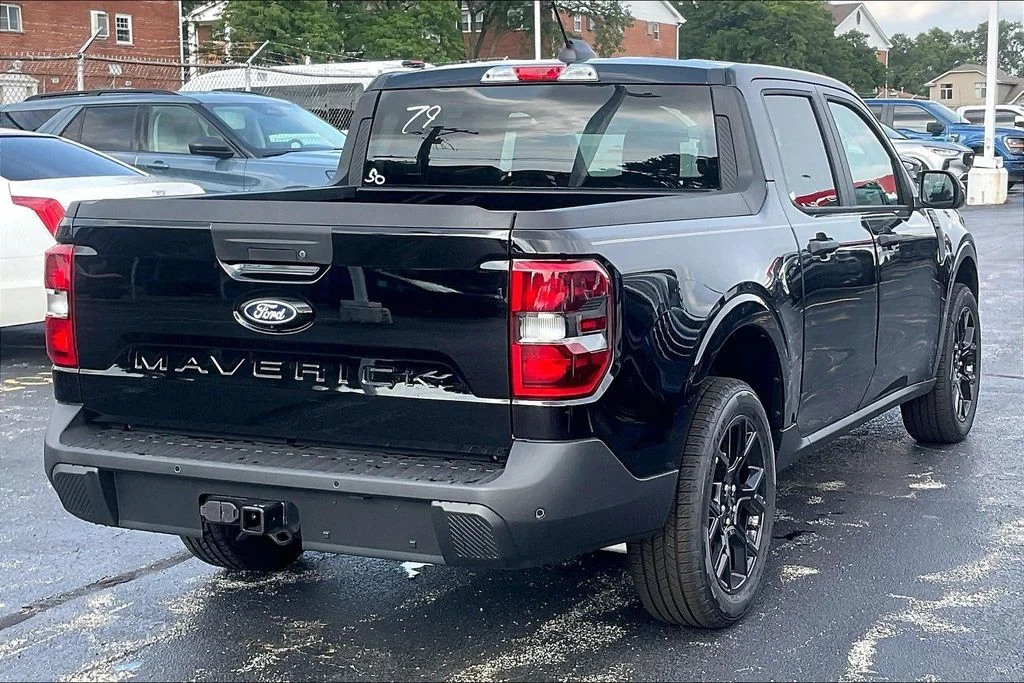 New 2026 Shadow Black Ford XLT image 12