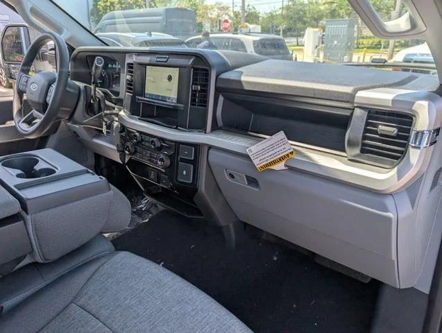 New 2026 Oxford White Ford F-350® XL image 26