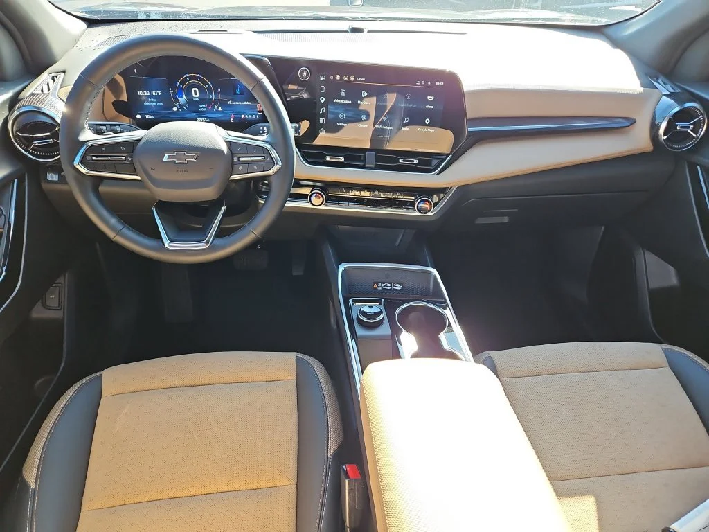 Used 2025 Mosaic Black Metallic Chevrolet ACTIV image 13