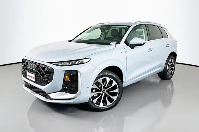 2026 Audi Q3 S line