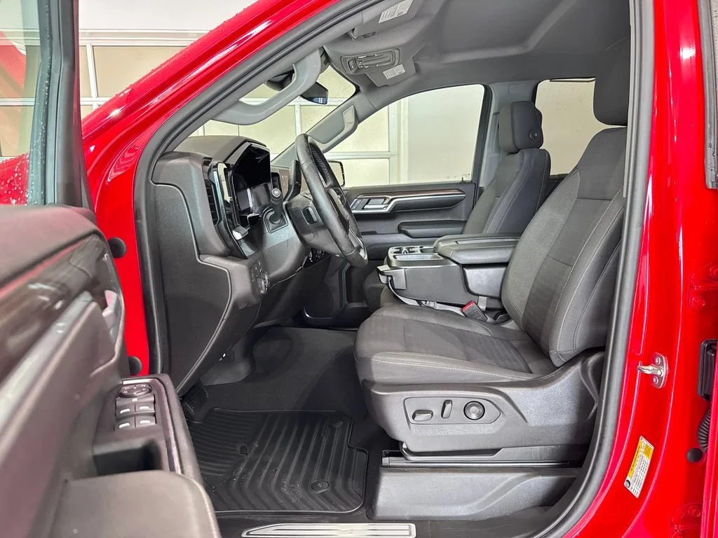 2023 Chevrolet Silverado 1500 LT - Photo 11