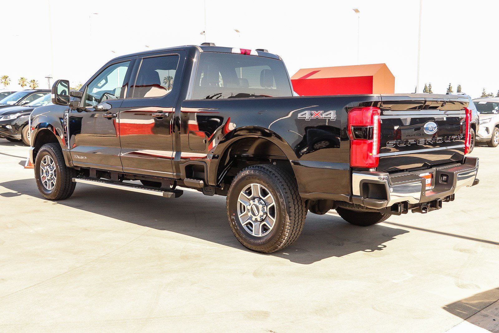 Used 2025 Black Metallic Ford LARIAT image 4