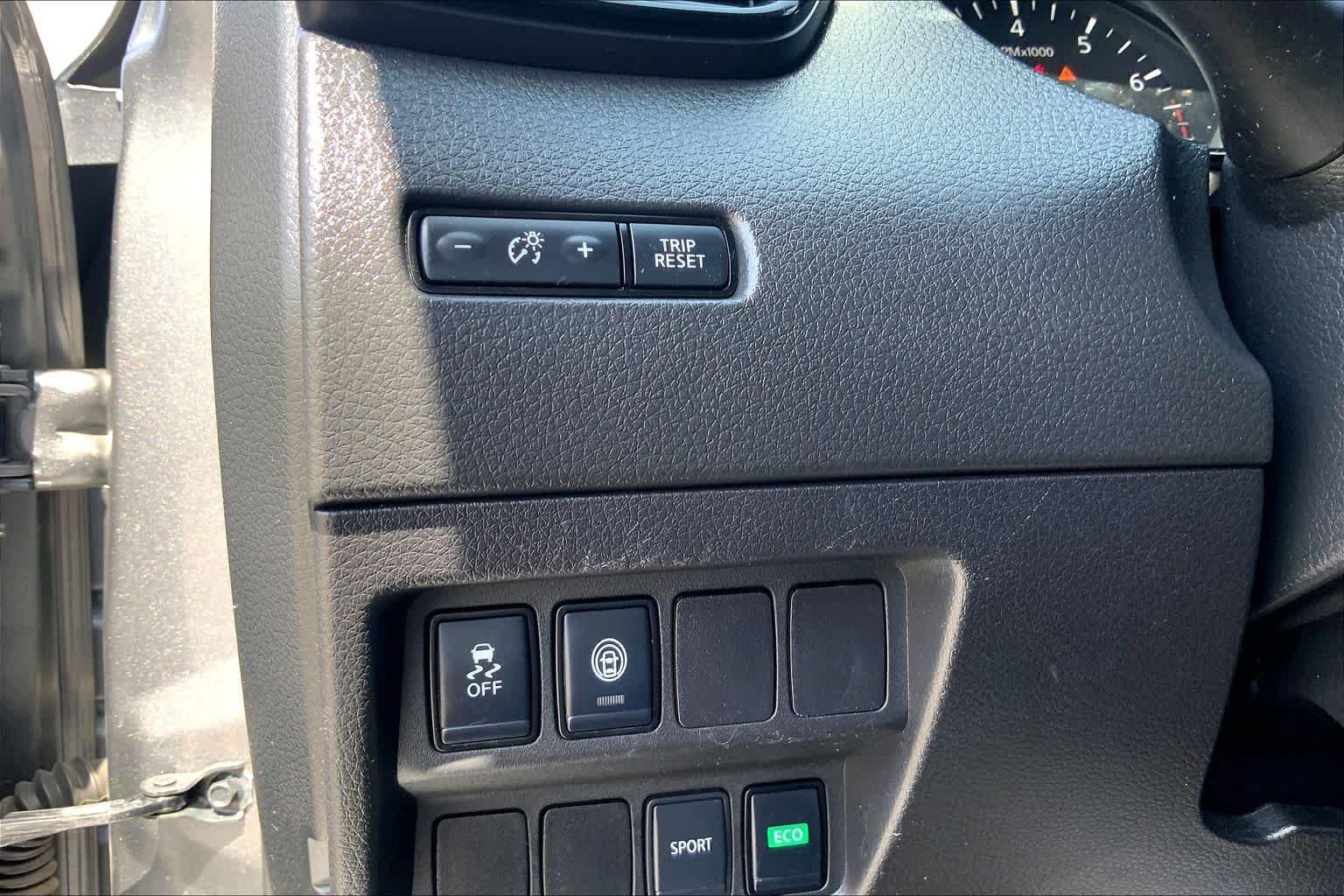 Used 2021 Gun Metallic Nissan S image 27