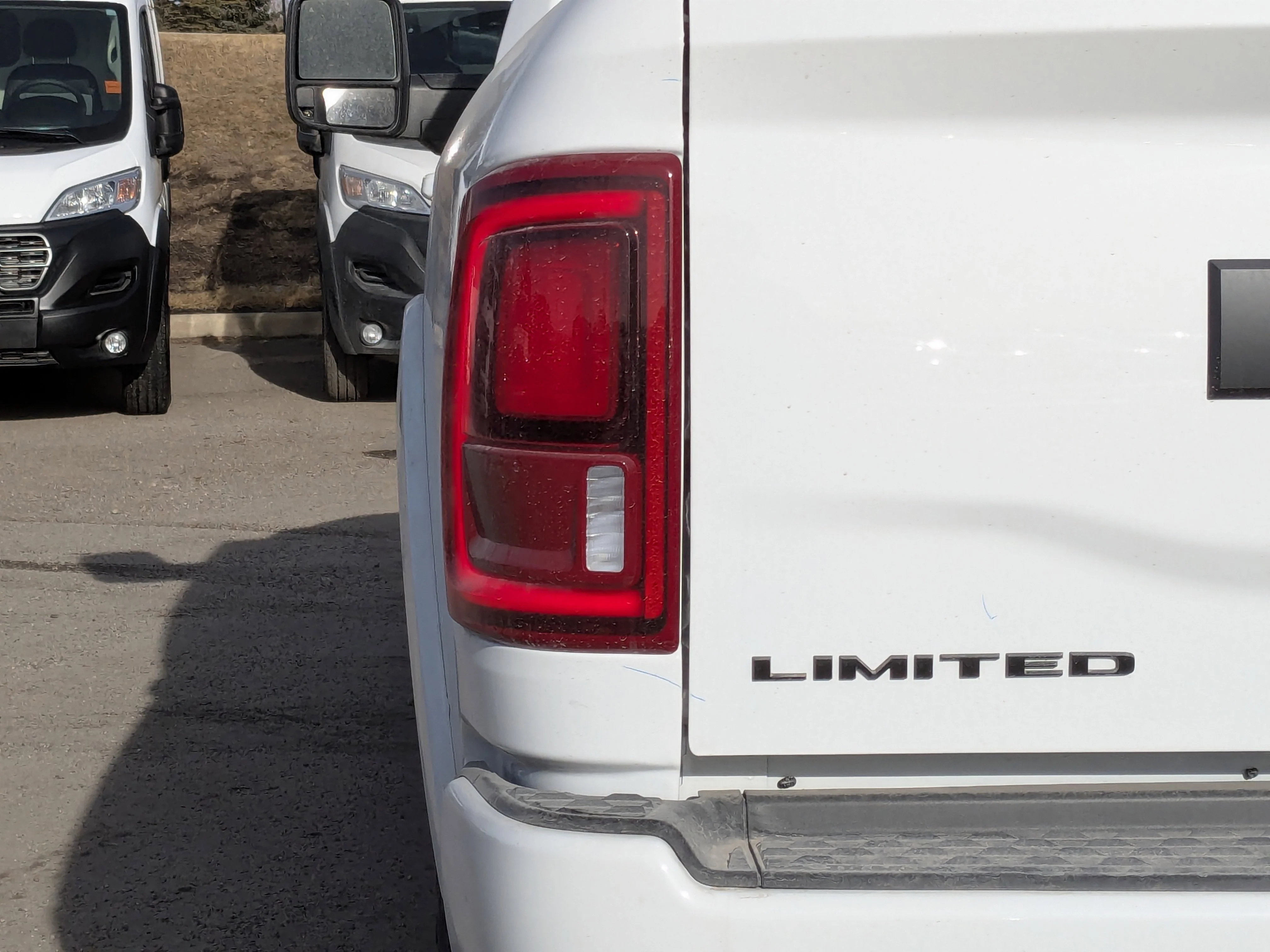 New 2026 White RAM Limited - CUMMINS DIESEL  NIGHT ED.  LEVEL 1 & TOW GRP  DIGITAL REARVIEW MIRROR  SUNROOF image 11