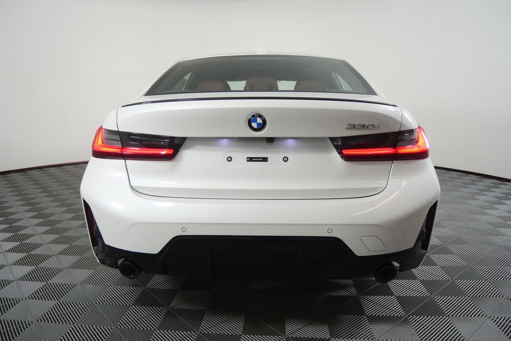 New 2026 Mineral White Metallic BMW 330i image 4