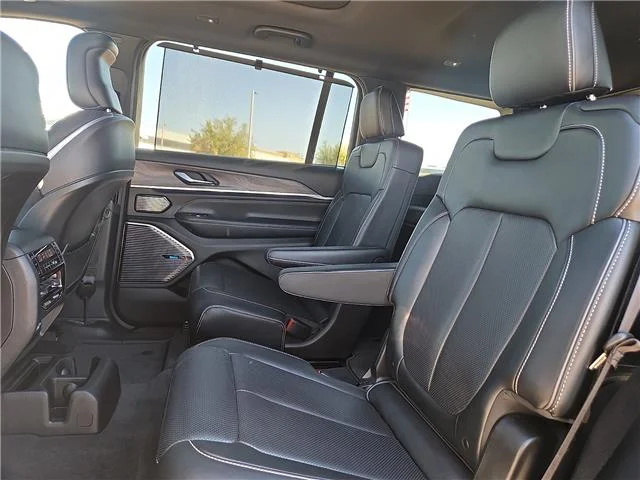 Used 2022 Baltic Gray Metallic Clearcoat Jeep Overland 4x2 image 13