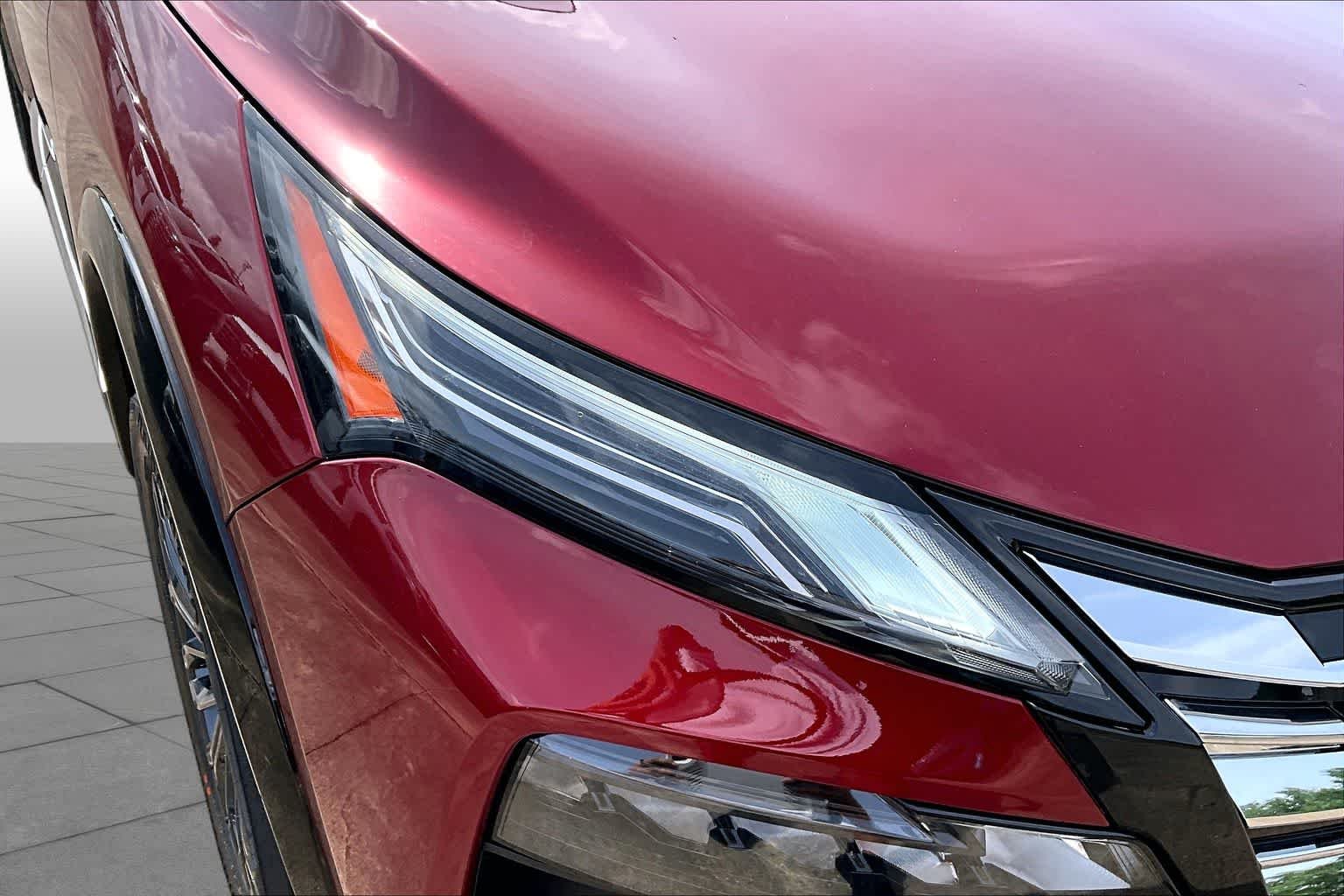 New 2026 Scarlet Ember Tintcoat Nissan Platinum image 18