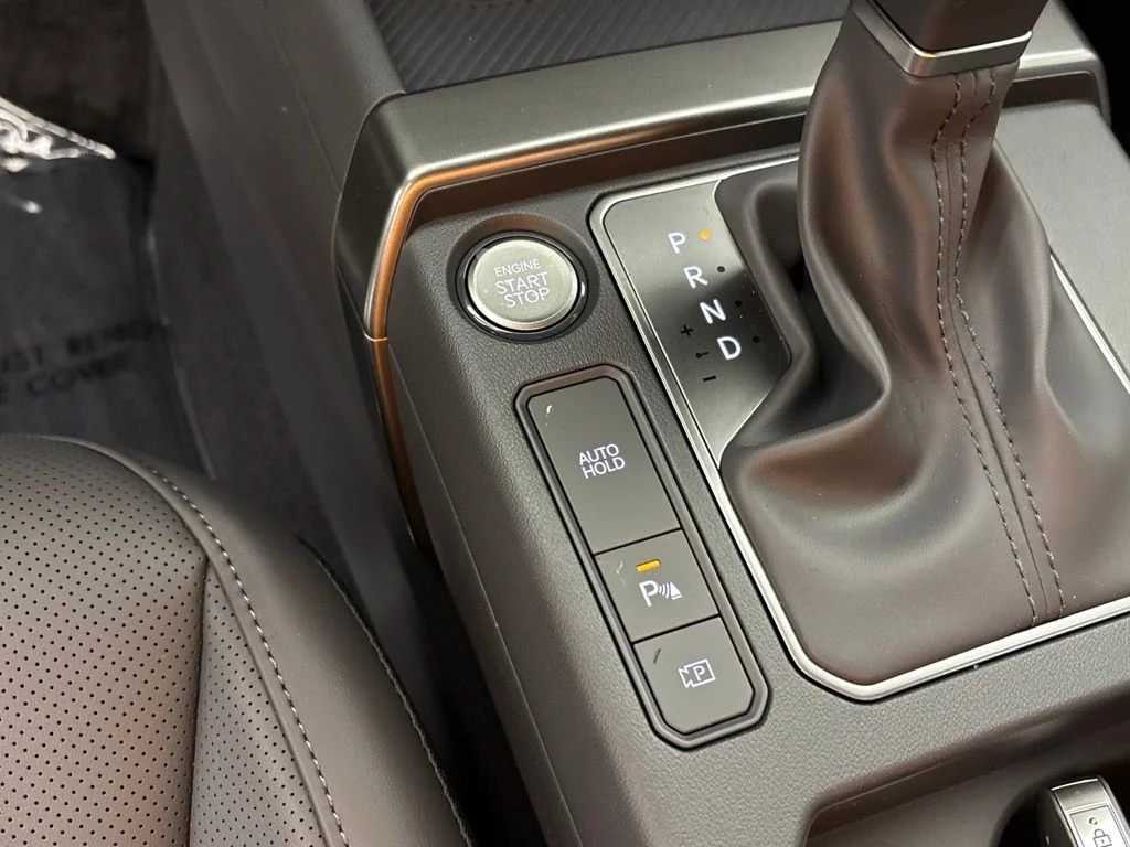 New 2027 Terrain Brown / Black Roof Kia X-Line S image 30