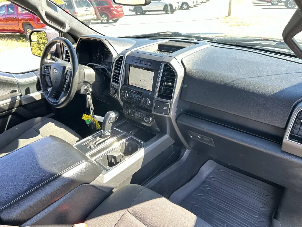 Used 2019 Black Ford XLT image 29