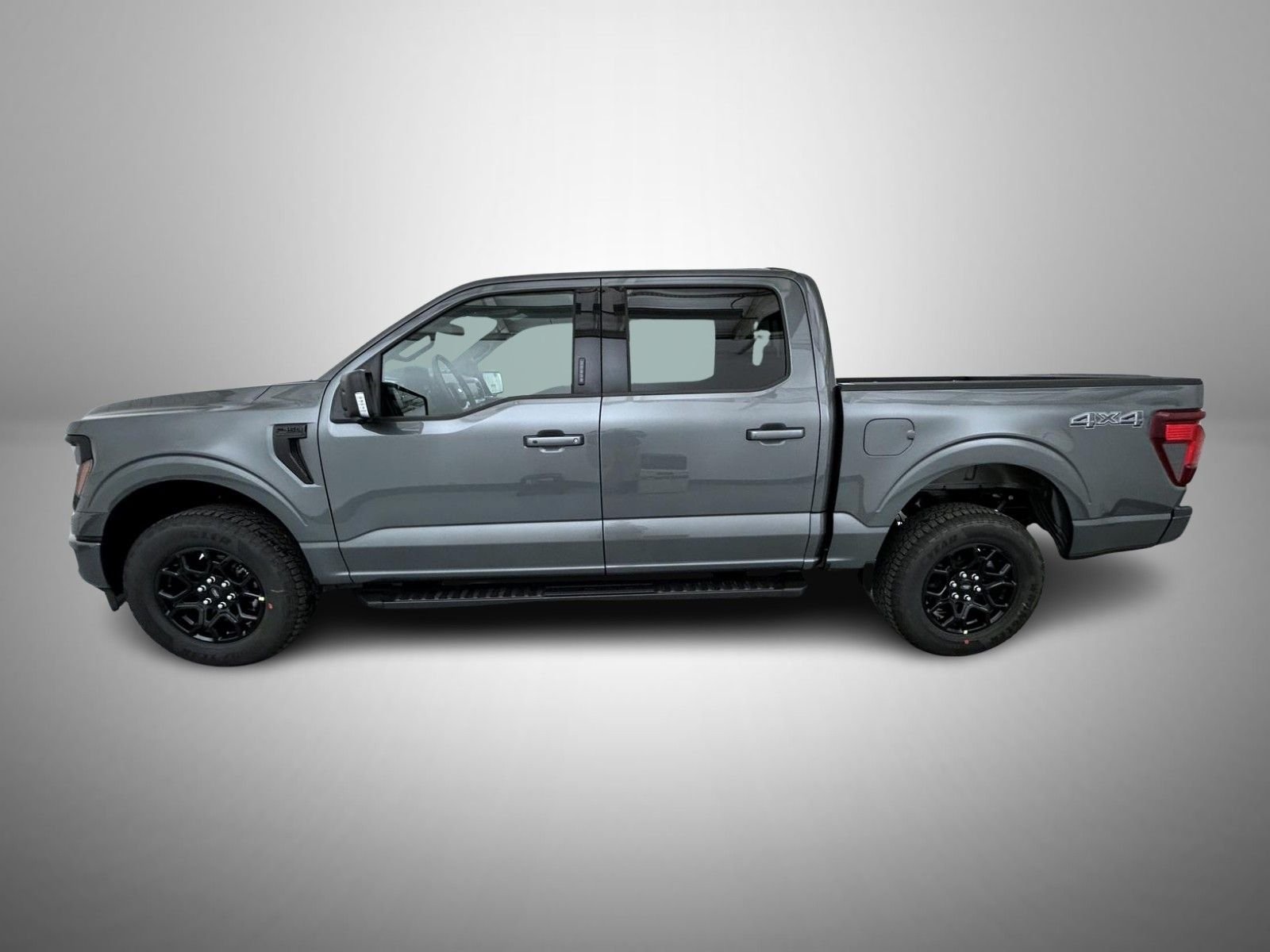 New 2026 Carbonized Gray Metallic Ford XLT image 8