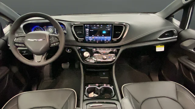 2026 Chrysler Pacifica Limited - Photo 11