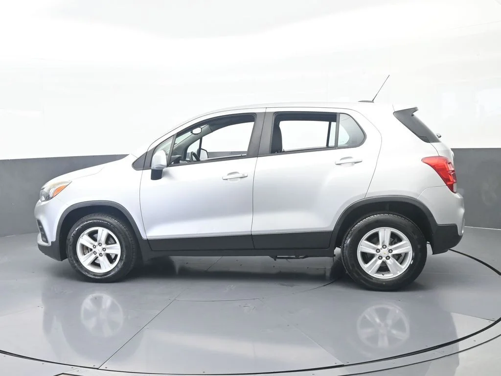 Used 2017 Silver Ice Metallic Chevrolet LS image 3