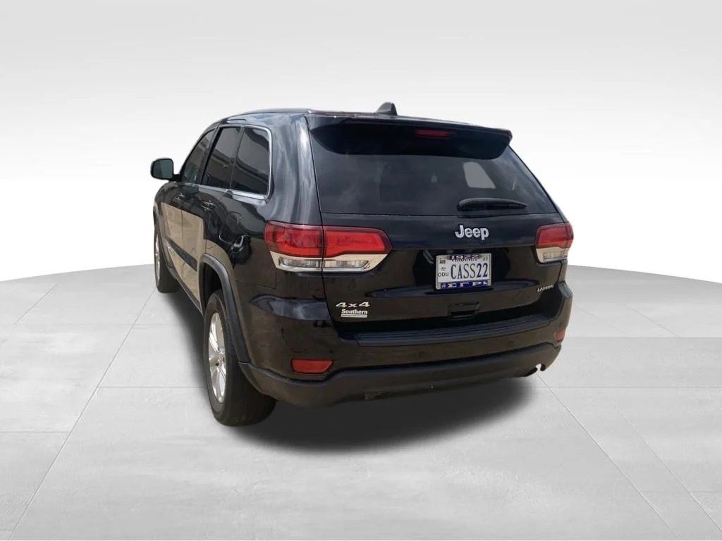 Used 2022 Black Jeep Laredo E image 16