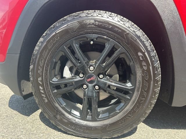 Used 2024 Red GMC AT4 image 17